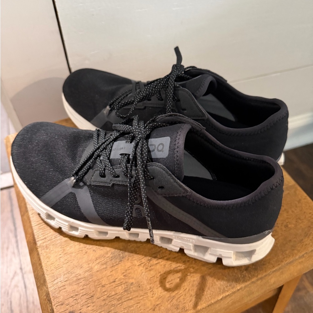 Women’s Oncloud X4